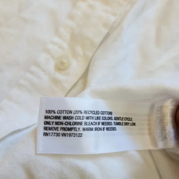 Universal Thread women's white button-down long-sleeve shirt, size XS. - Picture 6 of 7